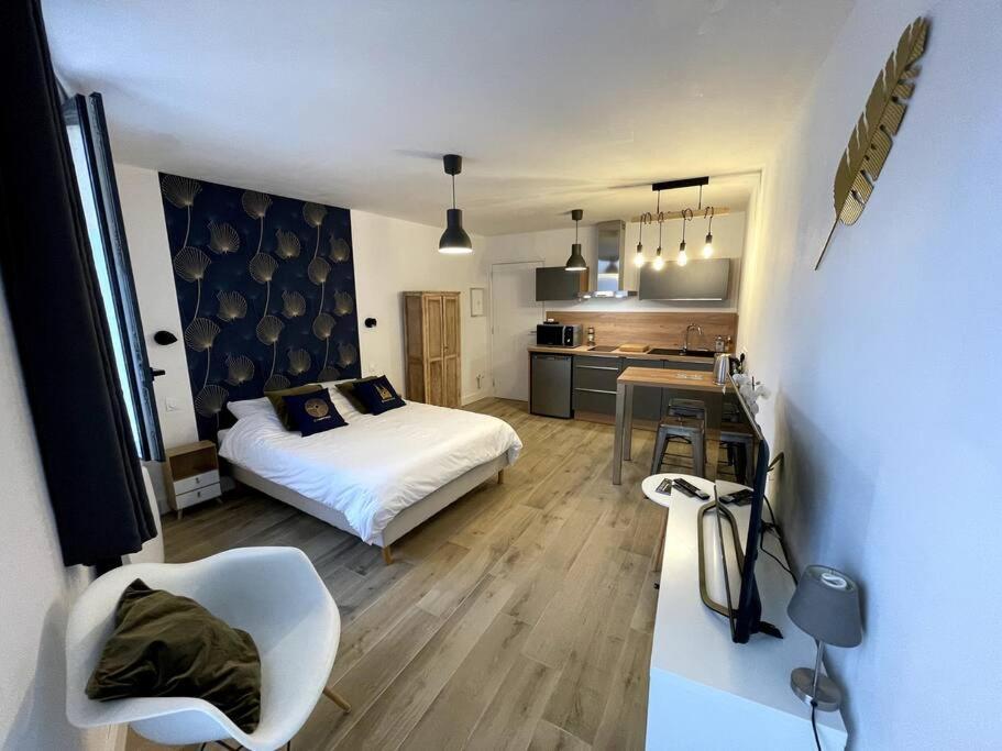 Alp Chartres - Cosy Studio Au Coeur De Chartres Avec Parking Екстер'єр фото